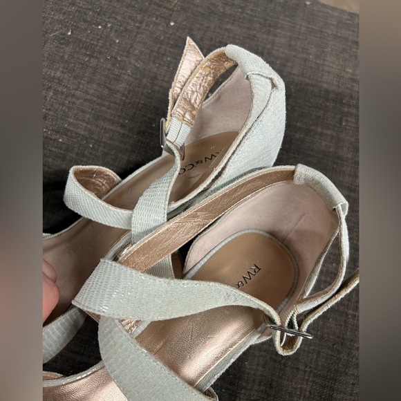 RW&Co blue crocodile print cross strap high heels - Picture 6 of 6